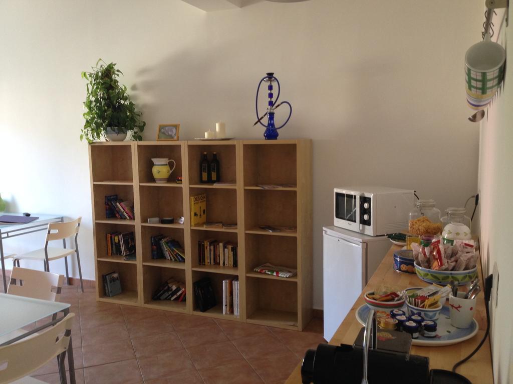 B&B La Gatta Bianca Oliveri Exterior photo